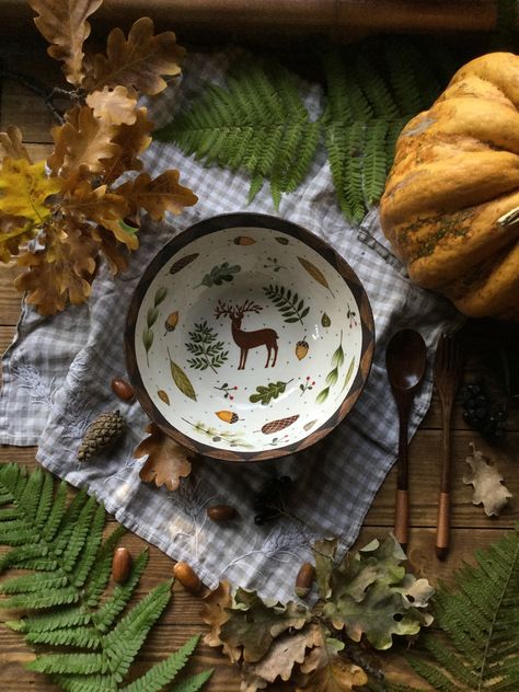 Forest Pottery Painting, Nature Pottery Painting Ideas, Autumn Pottery Painting, Autumn Pottery, Coffee Mug Crafts, Painted Ceramic Plates, Mug Crafts, Plates Diy, Pottery Painting Designs