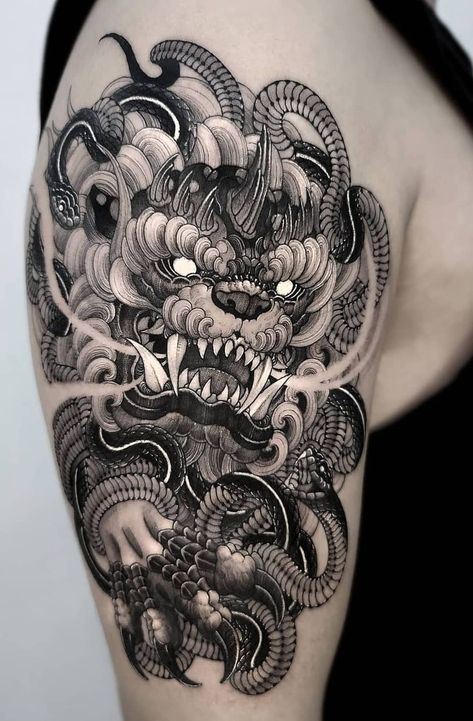 Foo Dog Tattoo Meaning, Tato Irezumi, Japanese Foo Dog, Lion Tattoo Meaning, Foo Dog Tattoo Design, 42 Tattoo, Foo Dog Tattoo, Samurai Tattoo Design, Fu Dog