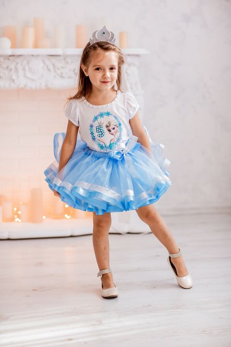 Excited to share the latest addition to my #etsy shop: Birthday Princess Elsa Tutu Outfit, Frozen Birthday Tutu Set, Elsa Frozen 5th Birthday, Personalized Tutu Outfit https://etsy.me/2ChrWsF #odeda #dladetej #dlamalyej #sinij #hat #serebranyj #rodestvo #denrodena #no Frozen Tutu Dress, Frozen Birthday Outfit, Elsa Outfit, Elsa Tutu, Frozen Tutu, Frozen 6, Elsa Birthday Party, Frozen 3, Frozen Outfits