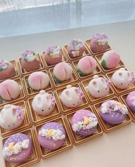 Cute Asian Desserts, Enstars 2wink, Kawaii Dessert Recipe, Kue Macaroon, Kawaii Dessert, Homemade Meals, Cute Baking, Pretty Dessert, Cute Food Art