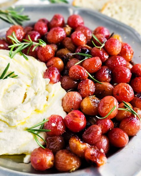 Balsamic Grapes With Whipped Feta, Balsamic Roasted Grapes, Baked Grapes And Cheese, Roasted Grapes Appetizers, Whipped Feta With Roasted Grapes, Roasted Grapes And Feta, Summer Christmas Food Ideas, Roasted Grapes Recipes, Cooked Grapes