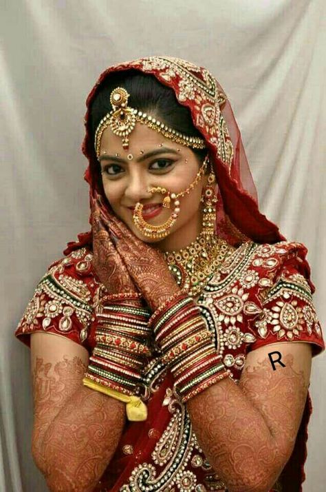 Raj Kumar Rao, London Thumakda, New Dulhan Pose, Haidar Ali, शादी की तस्वीरें, Raj Kumar, Indian Bride Poses, Indian Bride Photography Poses, Indian Wedding Poses