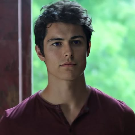 wolfgang novogratz Brown Hair Boy Face Claim, Wolfgang Novogratz Aesthetic, Wattpad Face Claims Male, Male Actor Face Claims, Wolfgang Novogratz, Brown Hair Male, Shifting Board, Noah Centineo, Loid Forger