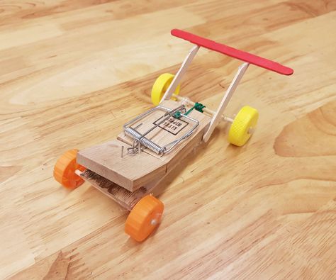 Mouse Trap Car, Diy Mouse Trap, Mousetrap Car, Mouse Trap Game, Mouse And The Motorcycle, Diy Mouse, Rear Projection, Rat Traps, Mouse Trap