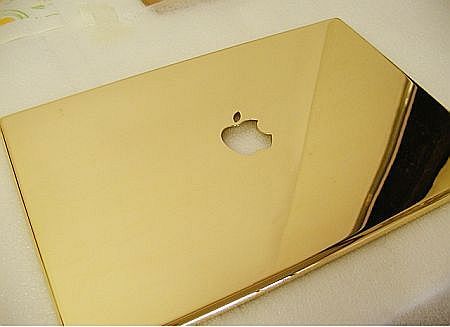 Gold plate your laptop! Email us at info@nazaro.ca to place your order. Imac Laptop, Logo Description, Gold Plates, Photo Gold, Golden Apple, Apple Laptop, Apple Logo, 24kt Gold, Apple Macbook Pro