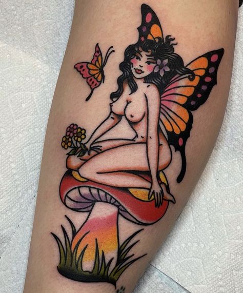 Traditional Tattoo Pin Up Girl, Traditional Tattoo Pin Up, Tato Tradisional, Mushroom Tattoo, Pin Up Girl Tattoo, Traditional Tattoo Inspiration, Fairy Things, Sailor Jerry Tattoos, Mushroom Tattoos