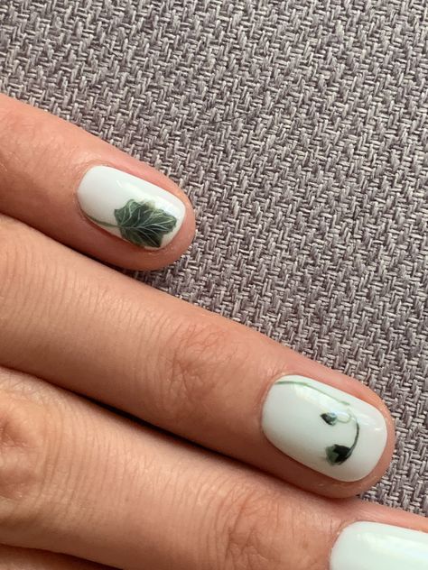 I wanted to have this mountain herb drawn on my nails as the symbol of its existance. In Bulgarian its name translates as “charmer”, so I gave my manicurist a photo of the herb and she did greatly transforming it into nail art❤️ My Nails, A Photo, Give It To Me, Nail Art, Nails, Art, Nail Arts