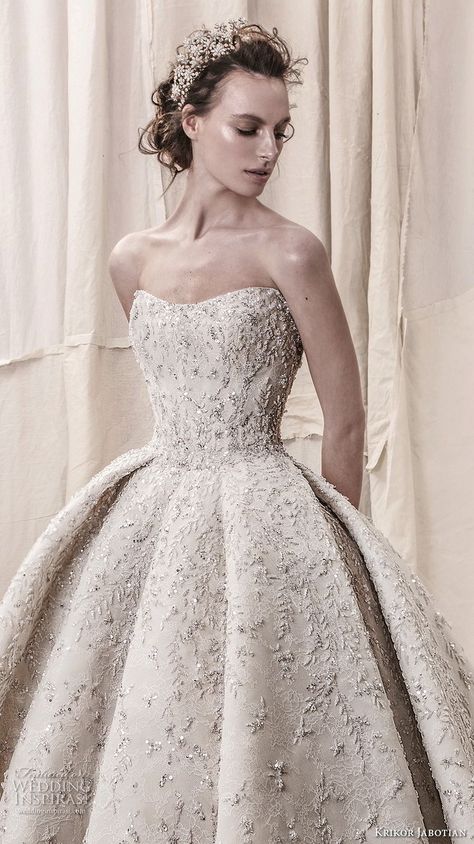 Wedding Dresses Inspiration, Wedding Dresses Glamorous, Krikor Jabotian, Wedding Dress Open Back, Royal Train, Wedding Inspirasi, Bride Fashion, Royal Wedding Dress, Dress Open Back