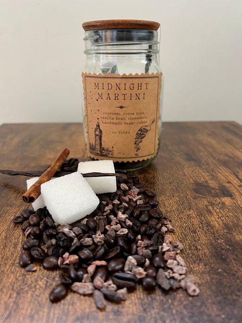 INGREDIENTS: espresso beans, cocoa nibs, vanilla bean cinnamon, handmade sugar cubes INFUSE WITH: VODKA or preferred liquor Cocktail kit includes: 1 jar of infusion ingredients. Alcohol is not included. This jar serves 6-8 and can easily be infused two times for a second infusion.  This cocktail infusion kit is perfectly crafted for any occasion or gathering. How to infuse:  1.) Fill mason jar with preferred liquor. (Suggestions on label). 2.) Refrigerate for 1-3 days depending on preferred strength. 3.) Strain and serve. 4.) Infuse second batch immediately after first.    Zero proof Mocktails Fill your jar with hot water and let cool. Enjoy straight or with your favorite mixer. Cocktail Infusion Recipes, Cocktail Infusion Kit Diy Recipe, Mason Jar Cocktail Kit, Infusion Cocktails, Cocktail Infusion Jar, Homemade Alcohol Gifts, Infused Sugar Cubes, Mason Jar Cocktail Gifts, Infused Alcohol