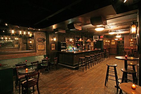 Speakeasy theme, warm pub and wooden theme, add black and white accents, wooden décor Speakeasy Costume, Sala Lounge, Brewery Ideas, Speakeasy Party, Pub Interior, Speakeasy Bar, Basement Inspiration, Pub Design, Bar Interior Design