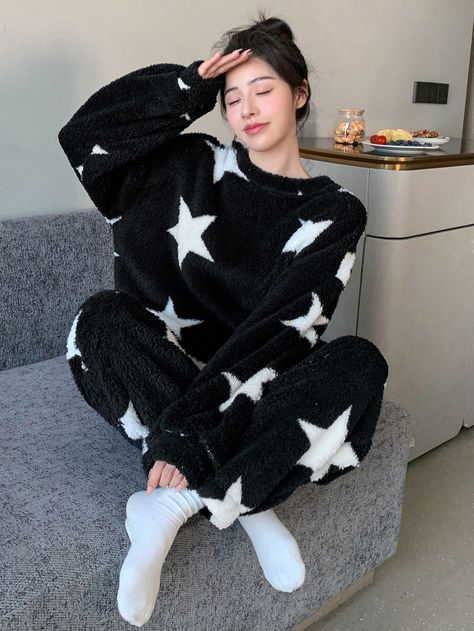 Pyjamas Aesthetic Winter, Cute Winter Pajamas, Pijamas Winter, Shein Pajamas, Winter Pijama, Teddy Bear Pajamas, Star Pajamas, Cute Pijamas, Winter Pyjamas