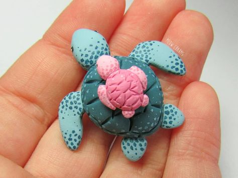 Clay Sea Turtle Diy, Clay Turtle Diy, Nautical Clay Projects, Air Dry Clay Sea Turtle, Fathers Day Clay Crafts, Polymer Clay Turtle Tutorial, Turtle Clay Art, Clay Creation Ideas, Polymer Clay Sea Creatures