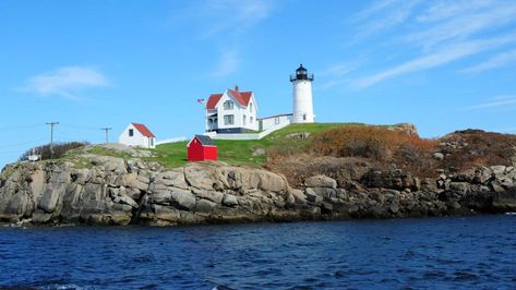 York’s hilltop guide (Credit: Kelly Young) Nubble Lighthouse Nubble Lighthouse Maine, Lighthouse Maine, Nubble Lighthouse, York Maine, Maine Lighthouses, Honeymoon Spots, Beautiful Lighthouse, Travel And Leisure, Weekend Getaways