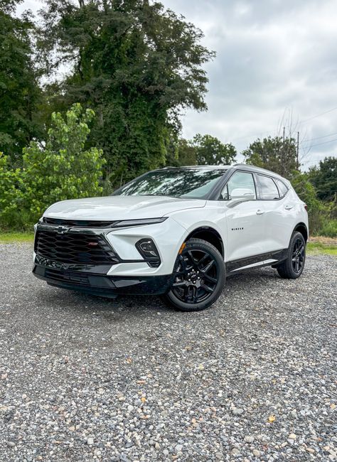 Chevy Blazer Aesthetic, 2024 Chevy Blazer, Chevy Blazer 2024, White Chevy Blazer, Chevy Blazer Rs, Chevy Blazer K5, Cars Chevrolet, Sporty Mom, Chevrolet Dealership