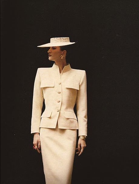 Yves Saint Laurent june 1986 Harper's & Queen june 1986 photo David Seidner David Seidner, Yves Saint Laurent Haute Couture, Saint Laurent Haute Couture, Yves Saint Laurent Couture, Fashion 1980s, 90s Runway Fashion, Retro Mode, What Am I, 1980s Fashion