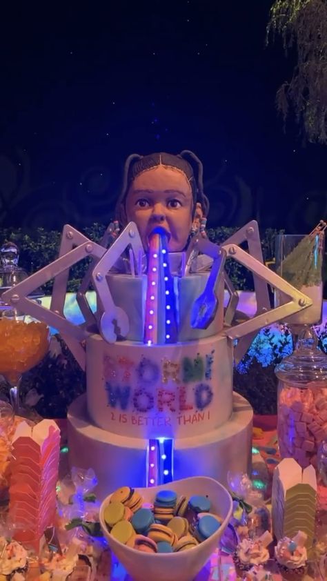 Kylie Jenner Throws Stormi a 2nd Birthday Party | Pictures Stormiworld Party, Astroworld Birthday Party, Stormi Birthday Party, Stormi World Birthday, Stormi Birthday, 21 Birthday Outfit, Birthday Party Pictures, Kylie Jenner Birthday, Kily Jenner