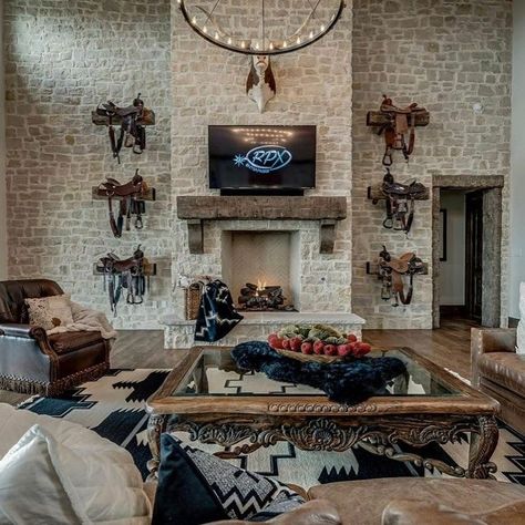 Saddle Display, Western Living Room Decor, Western Living Room, Ranch House Decor, Western Bedroom Decor, Western Bedroom, Barn Ideas, Western Homes, Small Cabin