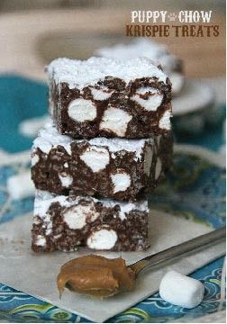 Currently Obsessing Over...puppy chow rice crispy treats! Peanut Butter Rice Krispie Treats, Rice Crispie, Muddy Buddy, Cookies And Cups, Coconut Dessert, Krispie Treats Recipe, Muddy Buddies, Cereal Treats, Brownie Desserts