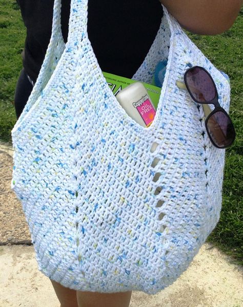 21 Quick and Easy Crochet Patterns to Make This Summer - Dabbles & Babbles Quick And Easy Crochet Patterns, Crochet Lanyard, Crochet Beach Bags, Walking Trail, Quick Crochet Patterns, Go To The Beach, Your Crochet, Quick Crochet, Easy Crochet Patterns