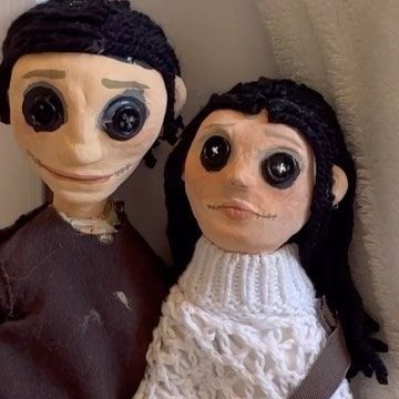 Derya🥐🥐 on Instagram: "@luke.vln and me as Coraline dolls🌙🗝️🎪🐈‍⬛ My favorite movie for the spooky season!!" Making A Coraline Doll, Mini Me Coraline Doll, Making Coraline Doll, Making A Coraline Doll Of Myself, Custom Coraline Doll Clay, Coraline Doll, Coraline, Diy Bracelets, Favorite Movies