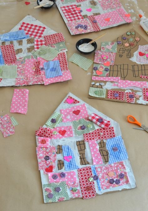 Children make patchwork houses from cardboard and fabric scraps. Art Activity, House Art, Cardboard Crafts, Process Art, Preschool Art, Classroom Themes, Crazy Quilts, Toddler Crafts, Art Activities