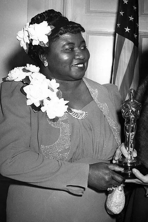 Hattie Mcdaniel, Oscar Fashion, Black Actresses, Vintage Black Glamour, Black Actors, Black Hollywood, Actrices Hollywood, Oscar Winners, Foto Vintage