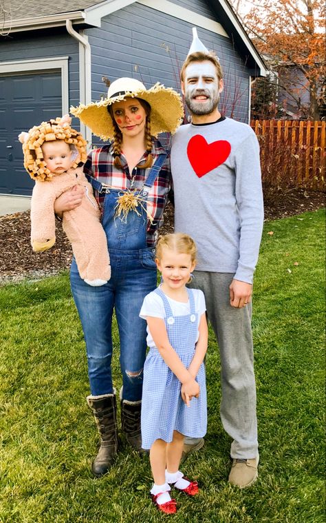 Dorthy Costume And Lion, Lion Halloween Costume Family, Family Scarecrow Costumes, Costume Family Of 4, Family Halloween Costumes For 4, Family Of 4 Halloween Costumes, Diy Tin Man Costume, Tin Man Halloween Costume, Scarecrow Costumes