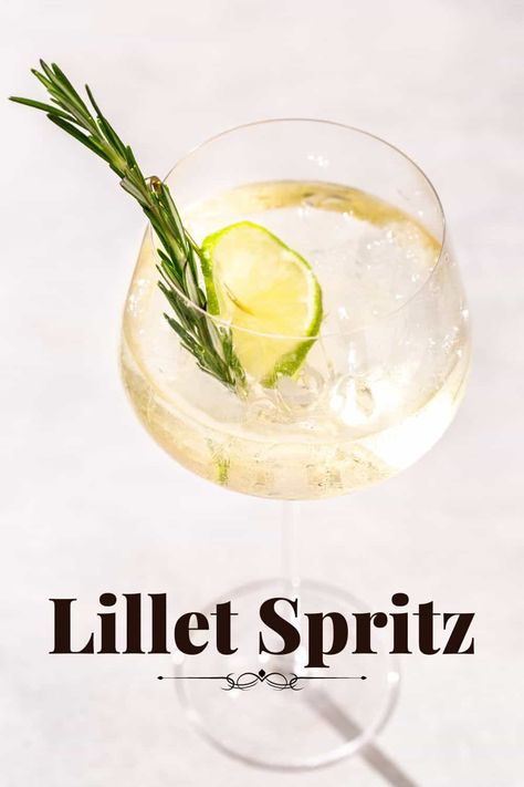 Lillet Spritz Lillet Blanc Cocktails, Spritz Recipe, Spritz Cocktail, Prosecco Cocktails, Easy Cocktail, Boozy Drinks, Champagne Cocktail, Summer Cocktail, Easy Cocktails