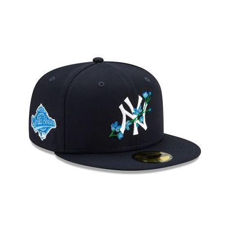 Fitted Hats For Girls, Hats New York, Yankee Fitted Hats, Cool Fitted Hats, Fitted Hat Embroidery Ideas, Cool Caps Hat, Fitted Hats Outfit Men, Hats Yankees, New York Yankees Hat