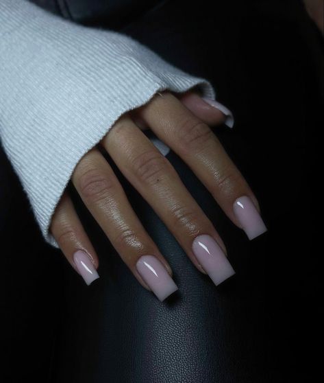 Clean Square Nails, Plain Square Acrylic Nails, Straight Square Nails, Pointy Acrylic Nails, Solid Color Acrylic Nails, Natural Looking Acrylic Nails, Neutral Nails Acrylic, Kylie Nails, Natural Nails Manicure