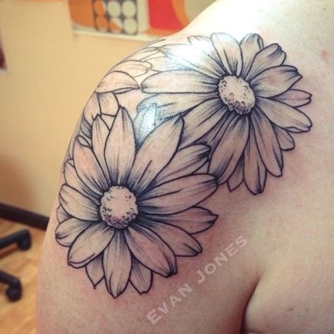 Daisy Shoulder Cap Tattoo, April Birthday Tattoo Ideas, Birthday Tattoo Ideas, Daisy Outline, Wildflowers Tattoo, Sunflower Tattoo Thigh, Shoulder Cap Tattoo, Sunflower Tattoo Sleeve, Tattoos Pinterest