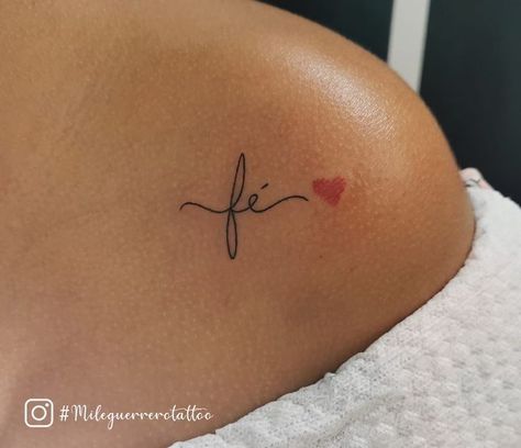 Fe Tattoos For Women, Fe Tattoos, Dainty Tattoos For Women, Tattoo Fe, Memories Ideas, 10 Tattoo, Hand Tattoos For Girls, Pretty Hand Tattoos, Mommy Tattoos