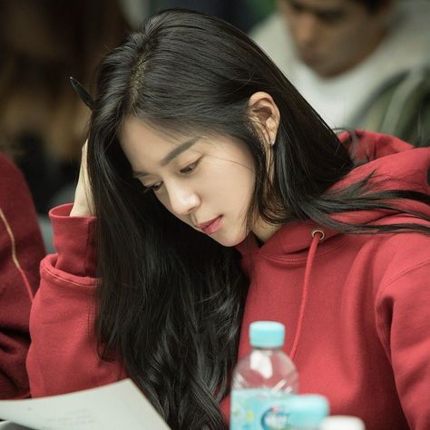 Miss Hammurabi, Lee Elijah, Kdrama Study, The Last Empress, Studying Girl, Study Girl, Asian Actress, Study Vibes, Study Pictures