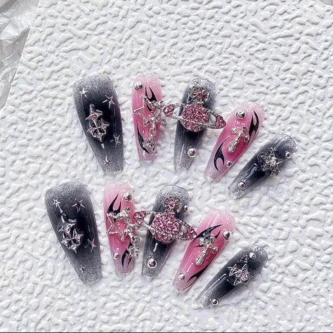 Nice Nails Ideas, Simple Kawaii Nails, Kawaii Nails Acrylic, Monster High Nails, Dot Nail Designs, Nail Designs Ideas, Fake Nails Designs, Punk Nails, Anime Nails