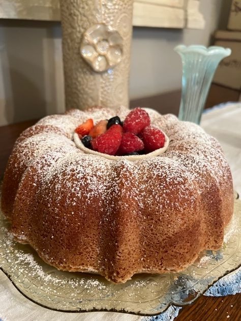 Moist Whipping Cream Pound Cake – The Flour Diaries™ Whipping Cream Pound Cake, Homemade Pound Cake, Chocolate Pound Cake, Whipping Cream, Bundt Pan, Pound Cake Recipes, Whipped Topping, Cool Whip, Cake Flour