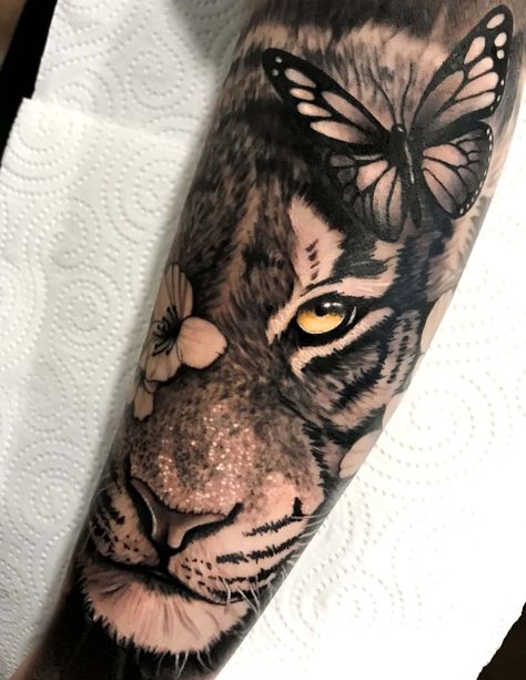 15+ Best Tiger  Butterfly Tattoo Designs Tiger Butterfly Tattoo, Tiger Butterfly, Tiger Tattoo Sleeve, Eye Butterfly, Animal Sleeve Tattoo, Lioness Tattoo, Butterfly And Flowers, Butterfly Tattoos For Women, Floral Tattoo Sleeve