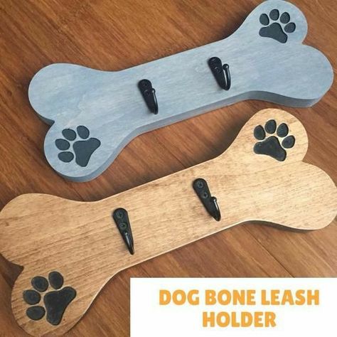 Dog Leash Hanger, Dog Leash Holder, Idee Cricut, Wooden Dog, Leash Holder, Dog Rooms, Dog Projects, Dog Crafts, Wooden Projects