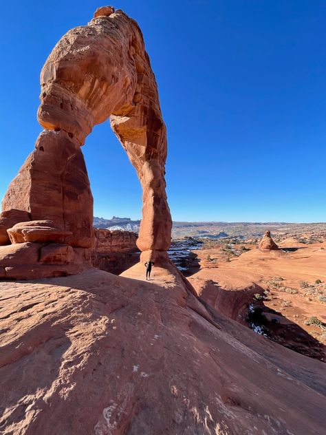 Why Winter is the Best Time to Hike to Delicate Arch in Arches National Park - Swept Away Today Hiking List, Park Plan, Delicate Arch, Trekking Poles, Arches National Park, Desert Landscaping, Red Rock, Parking Lot, Plan Your Trip