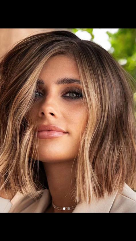 Rambut Brunette, Brunette Hair With Highlights, Summer Haircuts, Vlasové Trendy, Short Hair Balayage, Hair Color And Cut, Shoulder Length Hair, Brunette Hair, Hair Today