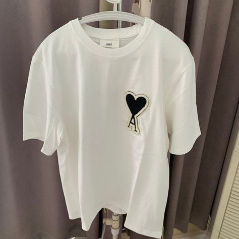 Ami fashion White short sleeved T-shirt SIZE L Ami Shirt, Fashion White, Ami Paris, Thank You For Coming, White Short, My Closet, White Shorts, Street Wear, Thank You