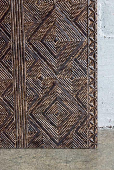 African Doors, Wooden Wall Art Panels, Mahogany Paneling, African Inspired Decor, African Home Decor, Wall Panelling, Carving Patterns, Wood Carving Patterns, Game Table