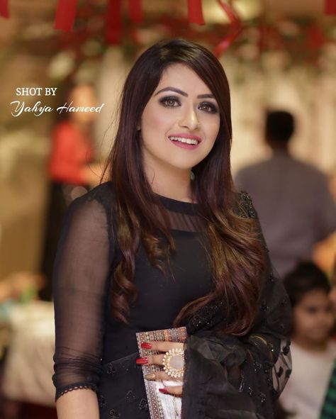 Sehar Hayyat, Tiktok Celebrities, Pakistani Dresses Party, Tiktok Star, Funny Couple, Plain Saree, Pakistani Dresses Casual, Style 2023, Pakistani Wedding Dresses