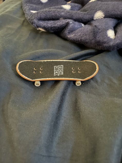 Tech Deck Aesthetic, Finger Boarding, Mini Skate, Skate Vibes, Skateboard Aesthetic, Finger Skateboard, Tech Deck, Cool Skateboards, Stay Weird