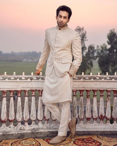 Baraat Outfit Men, Faiza Saqlain Menswear, Nikha Outfits For Men, Men Nikah Outfit, Nikah Dress For Men Pakistani, Nikkah Dress For Men, Nikah Dress For Men, Prince Coat Wedding Pakistani, Prince Coat Wedding Pakistani Men