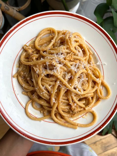 Caramelised Onion and Sausage Pasta - Hannah Mai Eats Caramelised Onion, Time And Time Again, Sausage Pasta, Creamy Pasta, Linguine, Caramelized Onions, Make Time, Pasta Dishes, Pasta Recipes