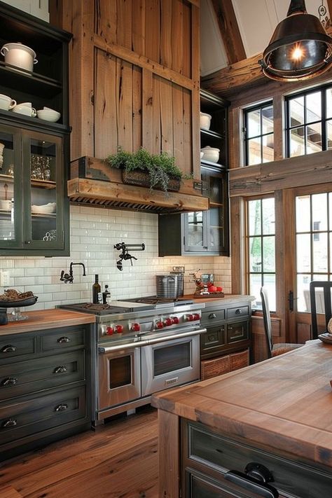 Farmhouse Kitchen Cabinets, Casa Vintage, Rustic Kitchen Design, Cabin Kitchens, Farmhouse Kitchen Design, Kitchen Farmhouse, Kitchen Redo, Kitchen Remodel Idea, Beautiful Kitchens