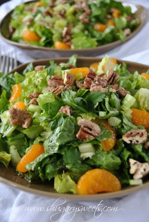 Mandarin Orange Salad from @shugarysweets Mandarin Salad, Mandarin Orange Salad, Chicken Taco Salad, Shugary Sweets, Romaine Salad, Cinnamon Pecans, Resep Salad, Mandarin Oranges, Celery Green