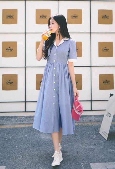 Dress Korean Style Simple, Cute Frock, Simple Frock Design, Simple Frocks, Stylish Short Dresses, Fashion Top Outfits, Cute Dress Outfits, Modest Dresses Casual, Trendy Dress Outfits