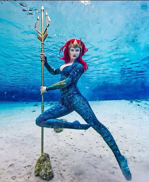 The Arrowverse Cosplayers on Instagram: “🔴 REPOST OF COSPLAYER 🔴 🔱 @cassandracosplays 🔱 📸 @merrowfinsphotography @merrowfins #aquaman #aquamancosplay #aqauamanmovie…” Trident Pose, Aquaman Cosplay, Dc Comics Cosplay, Mermaid Art, Character Modeling, Aquaman, Instagram Repost, Ariel, Dc Comics