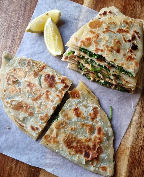 Gozleme Recipe, Spinach Bread, Spinach Cheese, Feta Recipes, Flat Bread, Spinach Recipes, Spinach And Cheese, Spinach And Feta, Turkish Recipes